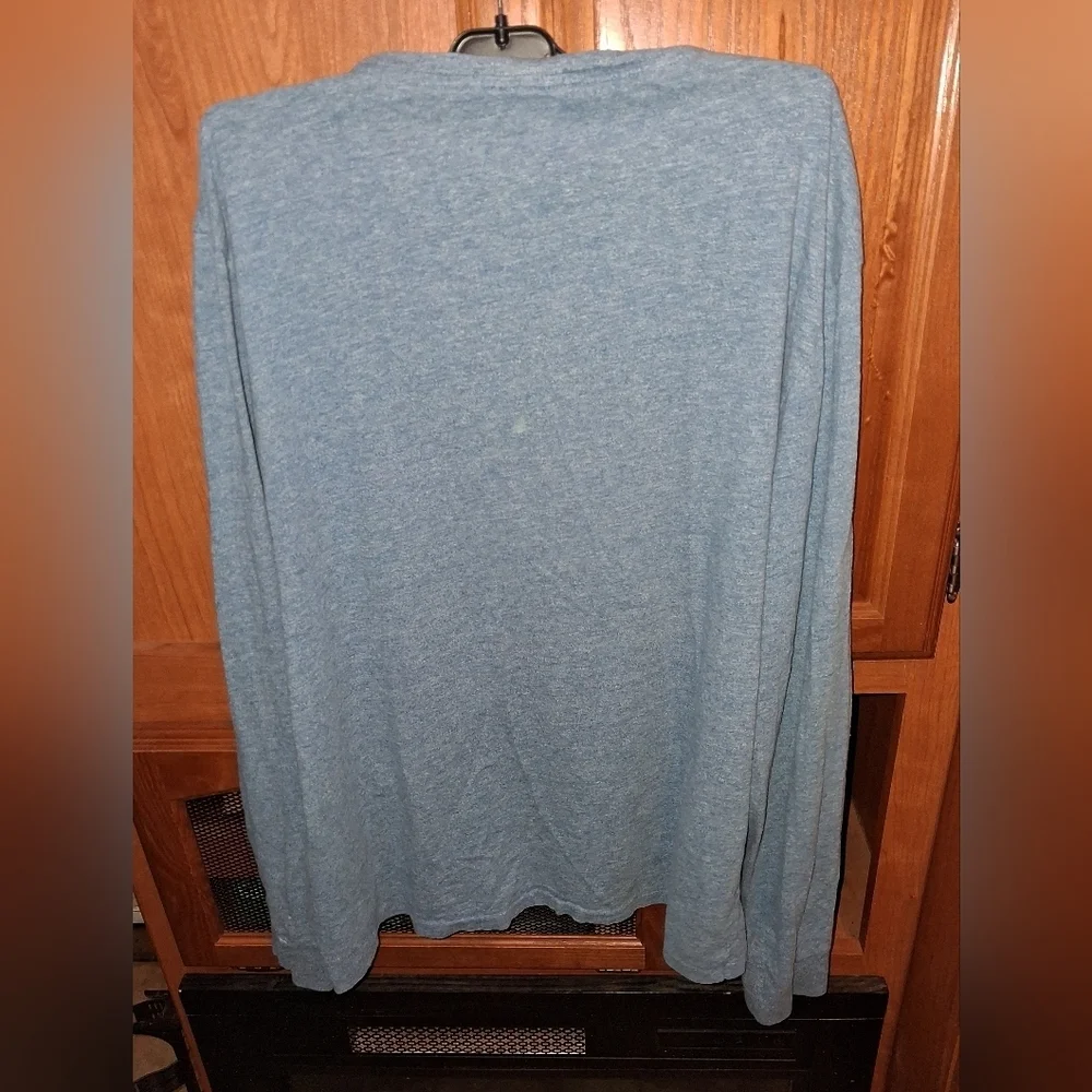 Polo by Ralph Lauren Men's Heather Blue Long Sleeve Tee In A Size Large. EUC